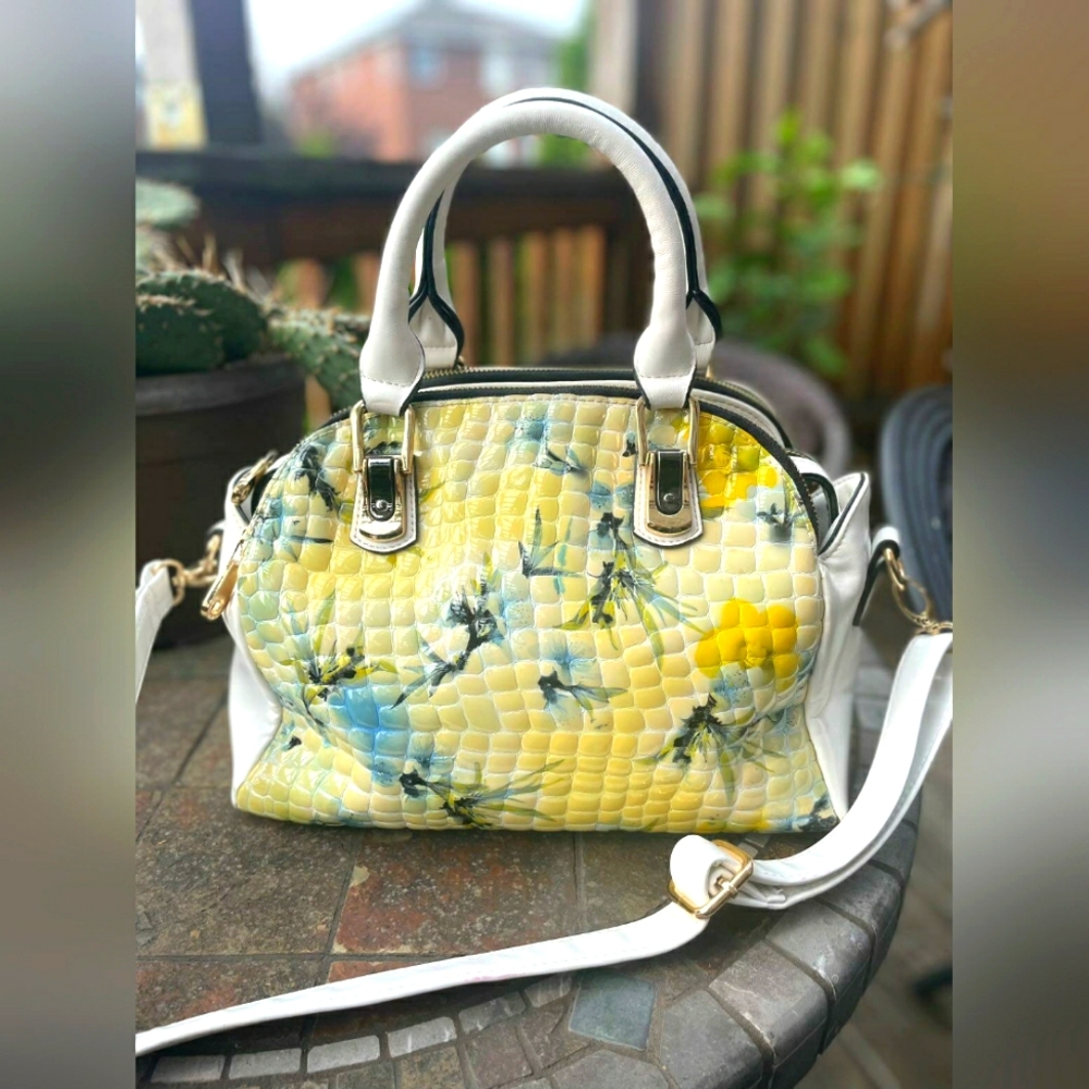 Floral front white Handbag Leading Lady brand
